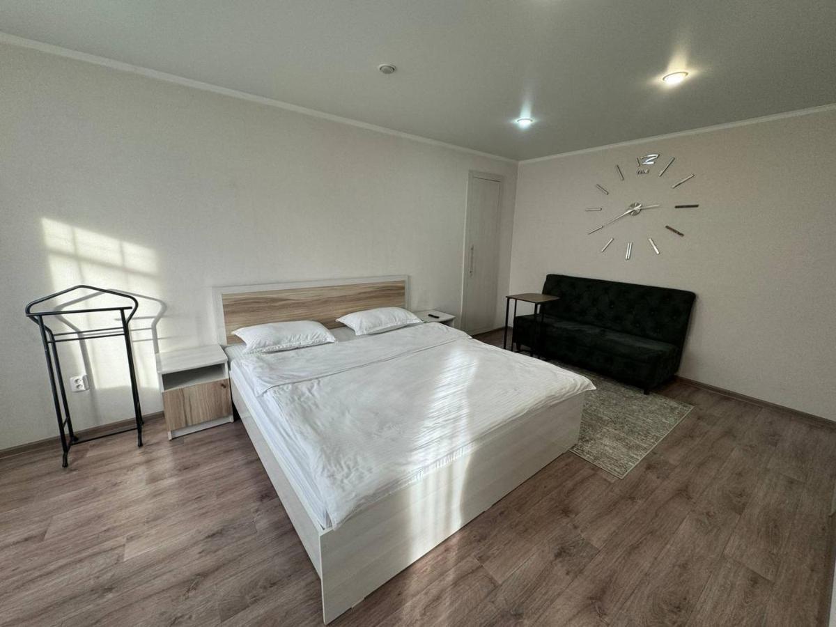 светлые и уютные с выходом в парк Apartment *